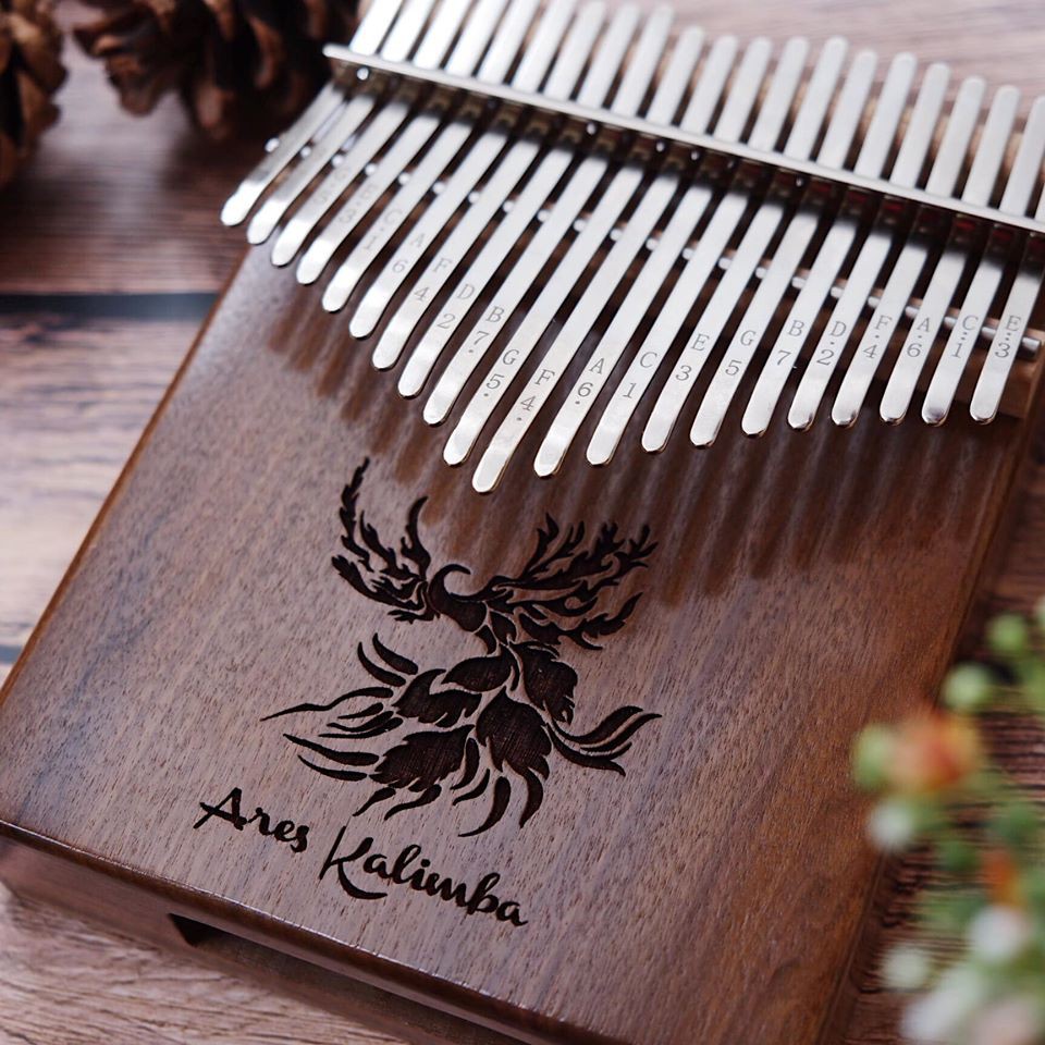 ĐÀN KALIMBA 21 PHÍM ARES PHOENIX Gỗ Walnut (Tặng kèm hộp chống sốc)