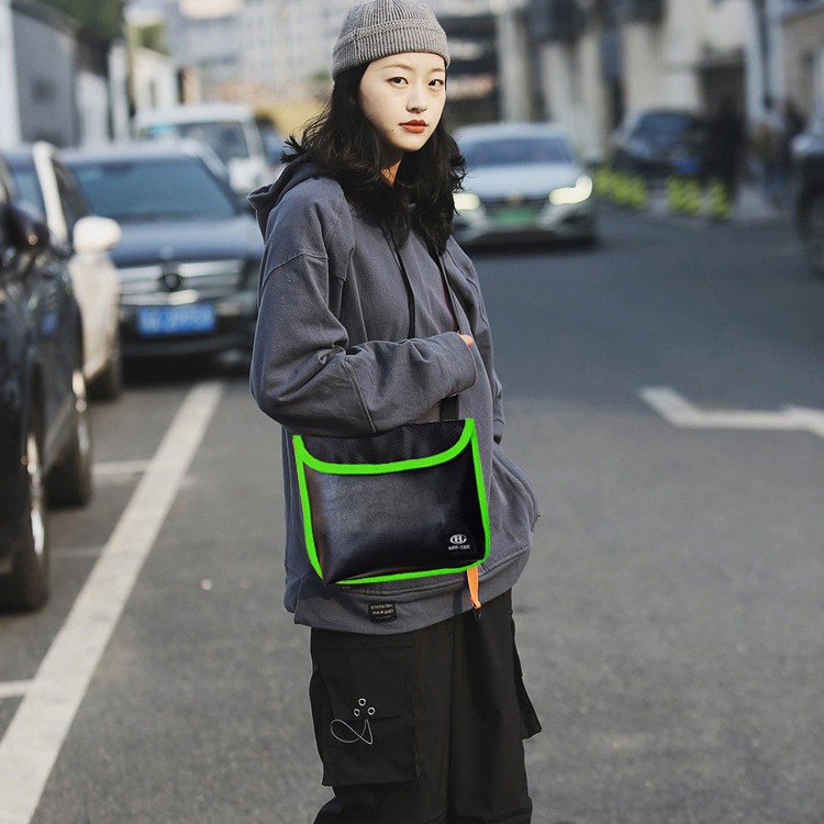 Túi đeo chéo da nam nữ unisex chống thấm nước thời trang Hàn quốc BEE GEE 092 dày chống shock đựng ipad hay điện thoại