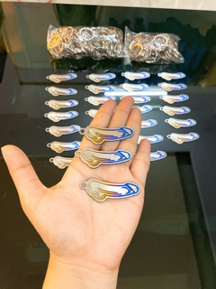 Móc khoá titan hình chuối