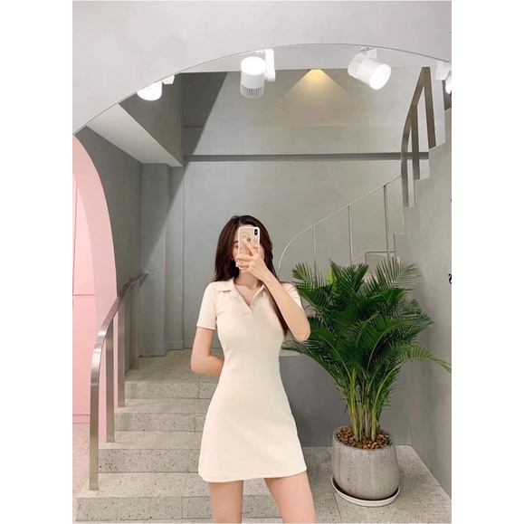 Pass đầm trắng