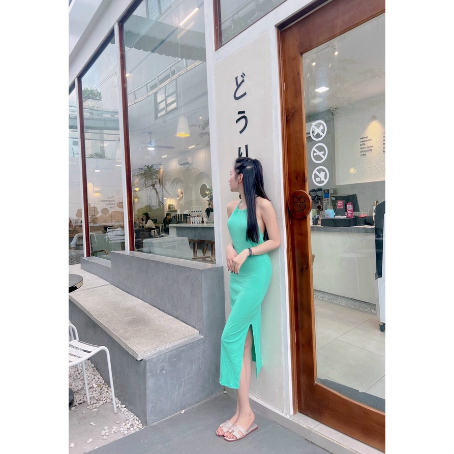 Đầm yếm hở lưng luồn dây ôm body xẻ tà dáng dài trơn cực hot , chất thun gân mềm mịn tv