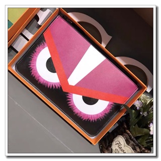 Clutch cầm tay fendi