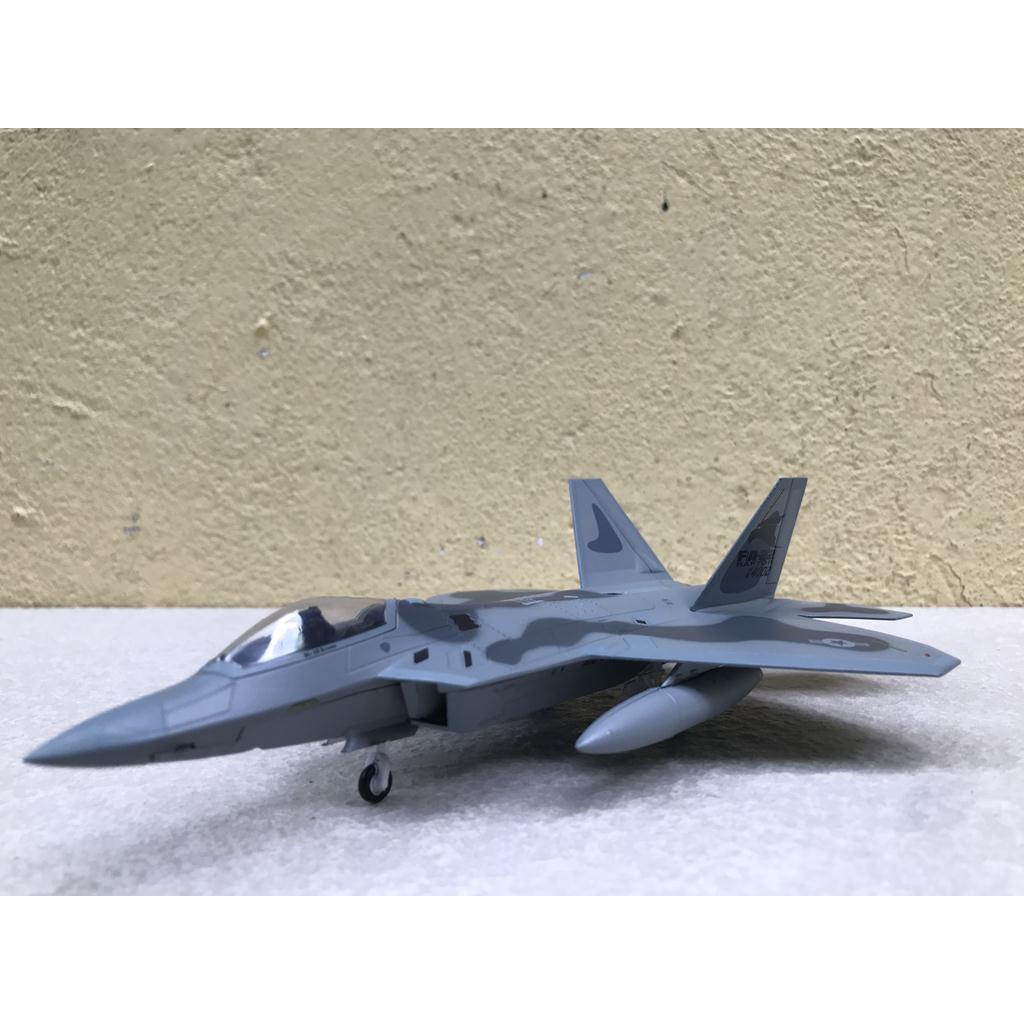 ​Mô hình kim loại Máy bay Lockheed Martin F22 Raptor tỷ lệ 1:100