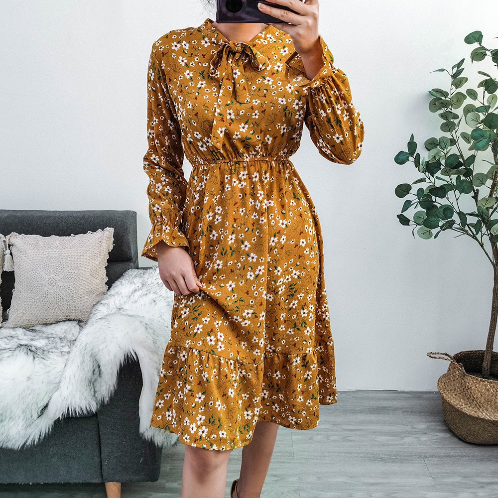 Đầm maxi đuôi xếp ly dài tay họa tiết hoa nhí