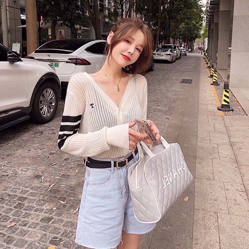 Áo cadigan len lưới thêu ngực tay vạch hot hit