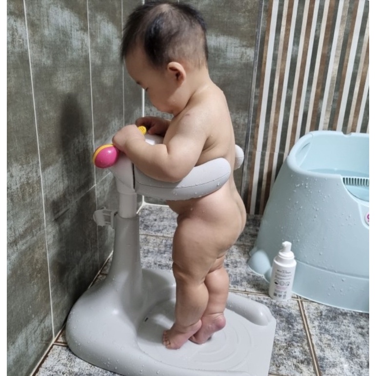 GẬY TẮM ĐỨNG VÀ THAY BỈM CHO BÉ POLED HÀN QUỐC