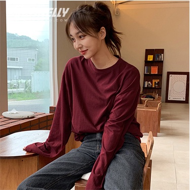 Áo phông Nelly Heybig dài tay trơn màu đỏ đô