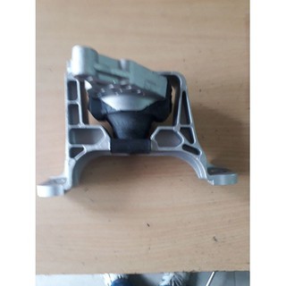 Chân máy dầu Mazda 3 máy 1.6 đời 2004-2009