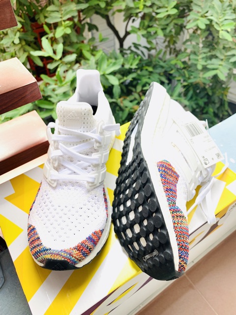 UltraBoost LTD bảng Limited size 7Us ( tương đương size 40 )