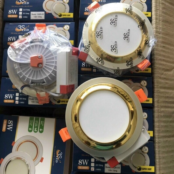 Âm trần víp mặt vàng 8w 3 màu phi 90 Đèn downlight led,đèn led mắt trâu