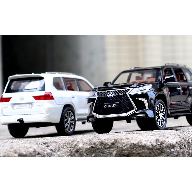 Mô hình xe Lexus LX570 Sport 1:24 kim loại LX 570 Chezhi ô tô đồ chơi vỏ sắt mở cửa oto o to mini trưng bày có đèn