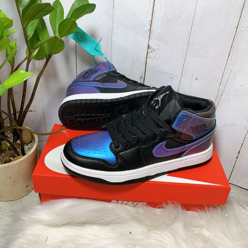 Giày sneaker nam cổ cao Jordan- chuẩn, kèm hộp | BigBuy360 - bigbuy360.vn