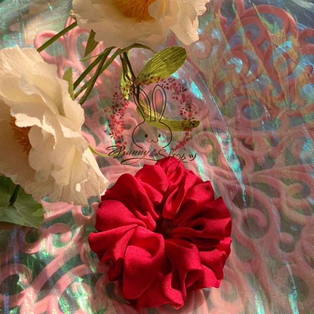 Scrunchies lụa đỏ - Dây cột tóc vải lụa đỏ