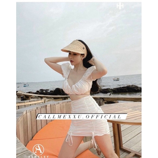 SET ÁO CROP TRẮNG CÚP NGỰC + CHÂN VÁY RÚT