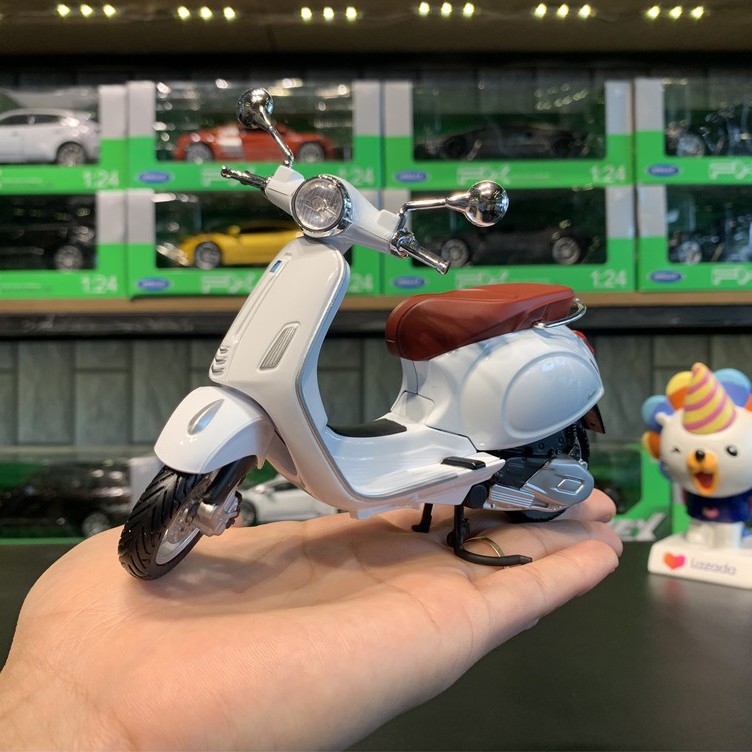 Mô hình xe Vespa Primavera tỉ lệ 1:12 hãng Maisto