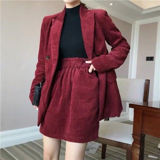 Có tách set áo blazer, chân váy, quần