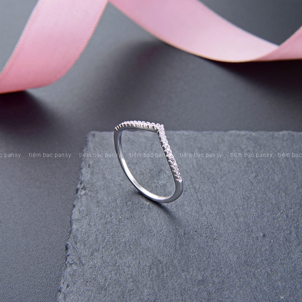Nhẫn bạc nữ PANSY hình chữ V đính đá lấp lánh, nhẫn nữ 1 hàng đá V-ring thời trang bằng bạc ta