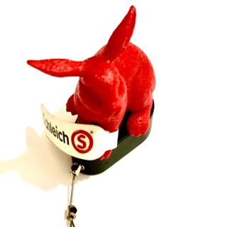 Schleich thỏ đỏ may mắn