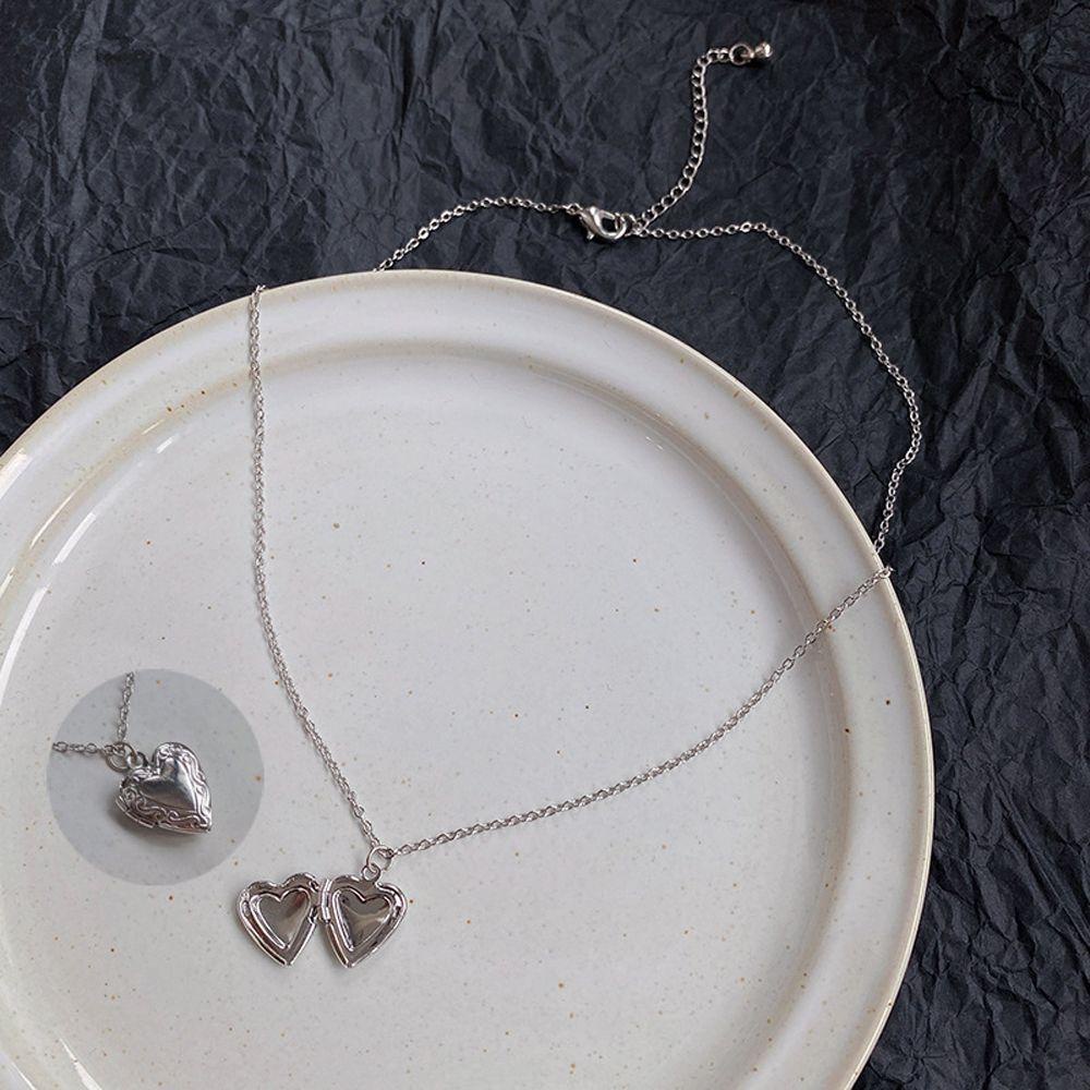 AROMA Vòng cổ Thép Titan Mặt Trái Tim Màu Bạc Sang Trọng Cho Nữ