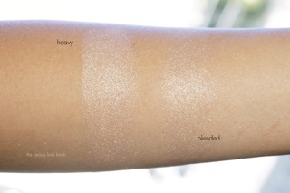 Phấn bắt sáng Becca Champagne Pop - Deluxe size