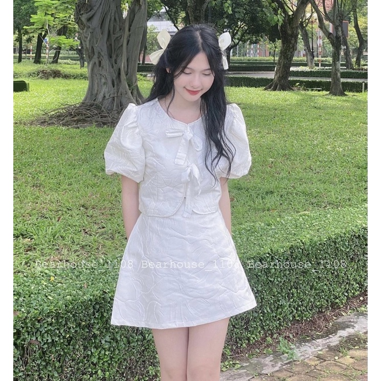 SET - ĐẦM TIỂU THƯ NƠ NGỰC
