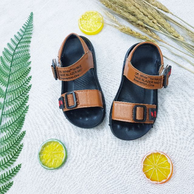 SALE- Sandal da mềm cho bé trai đi học size 26-30