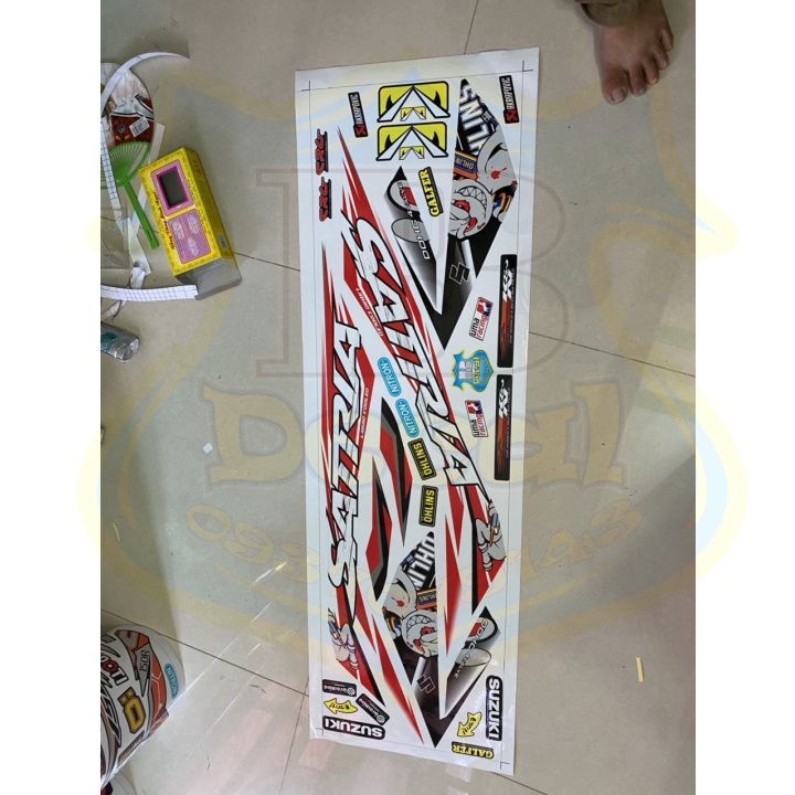 ( Quí khách vui lòng mang ra tiệm cho thợ dán ) Tem Satria fi thỏ ratbit trắng đỏ