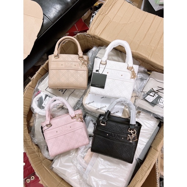 𝐓𝐮́𝐢 lyn tay cầm ô trám