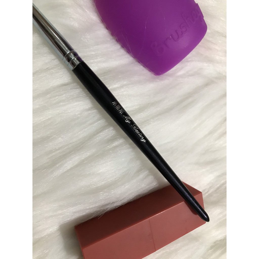 Cọ Trang Điểm Highlight My Destiny Màu Xanh Đen