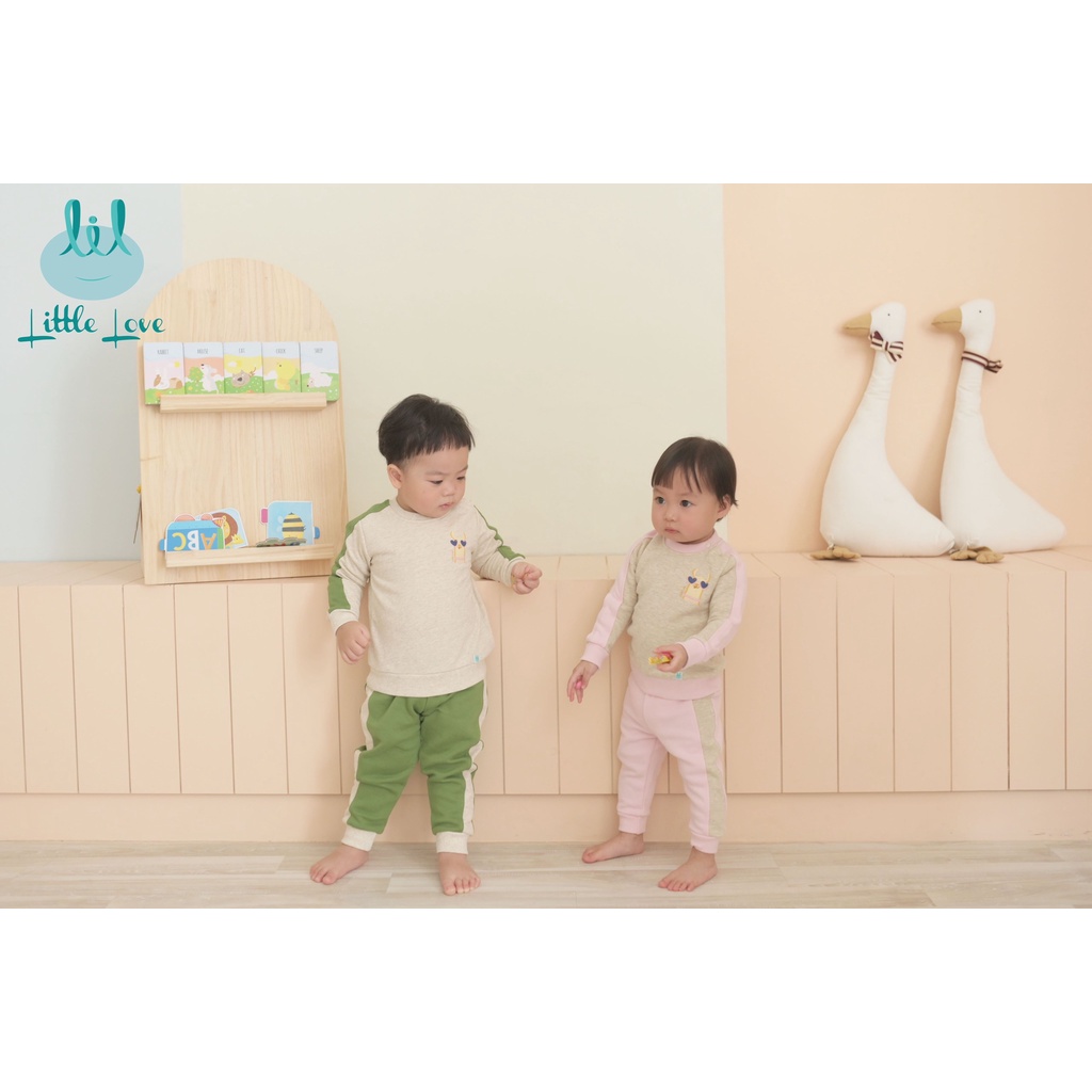 Bộ quần áo dài tay nỉ dày mã 3 can dọc cho trẻ từ 3m đến 4y little love (LDT108)