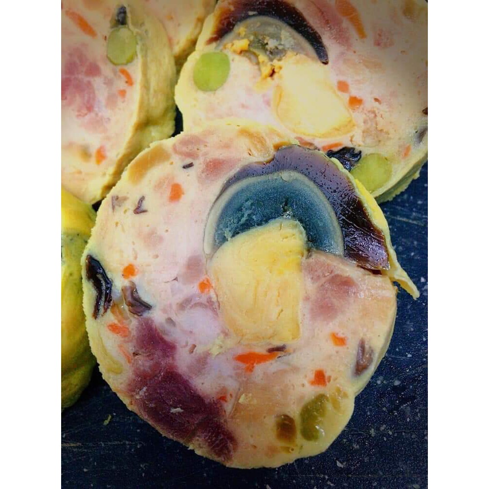CHẢ HOA NGŨ SẮC (trứng muối+trứng bắc thảo) 600gr