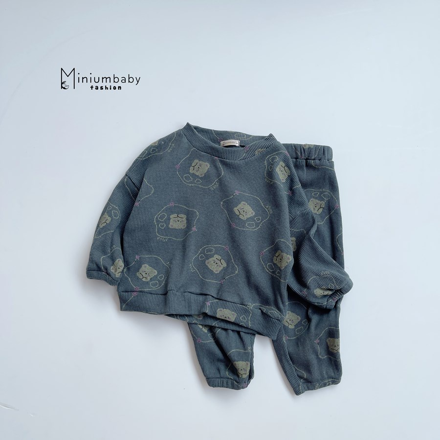 Bộ đồ dài tay quần dài in gấu thu đông cho bé gái/ trai chất liệu tổ ong, set quần áo trẻ em miniumbabyfashion SB1312