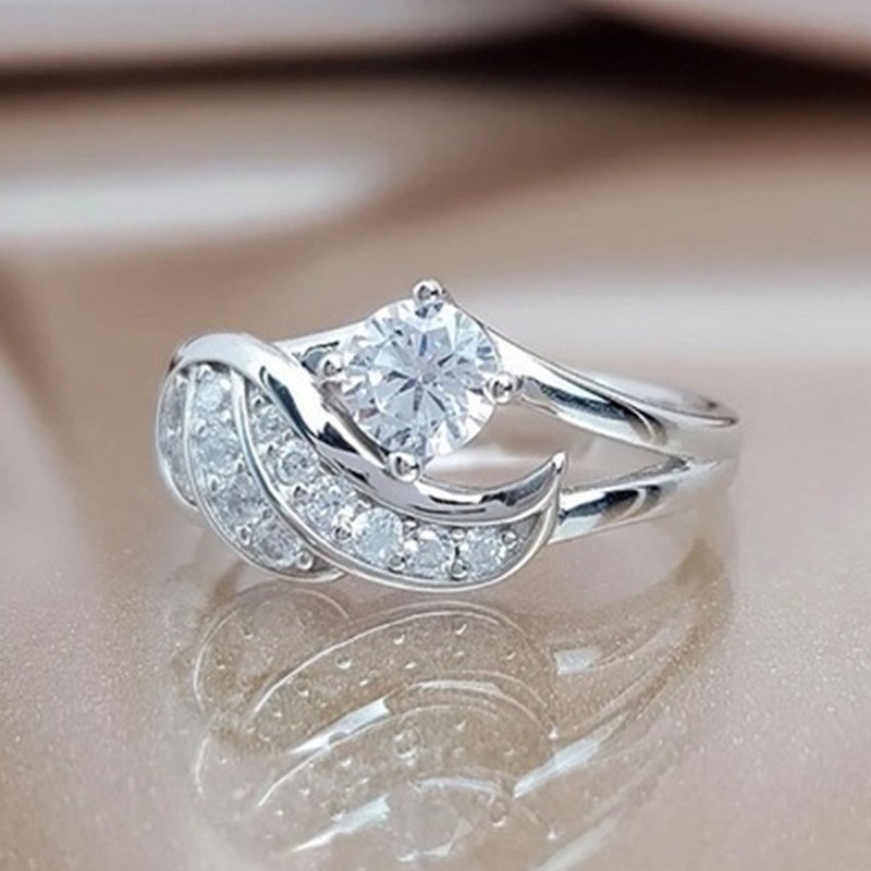Nhẫn đính đá zircon hình cánh thiên thần sang trọng cho nữ
