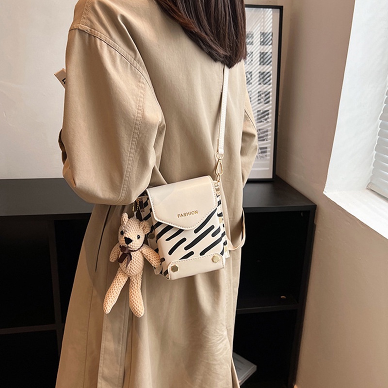 Túi Đeo Chéo Vuông Nhỏ Đựng Điện Thoại Họa Tiết Ngựa Vằn Cho Nữ