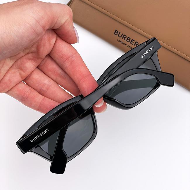 Kính mát Burberry Kennedy mắt đen, viền đen BE4357 300187 Black