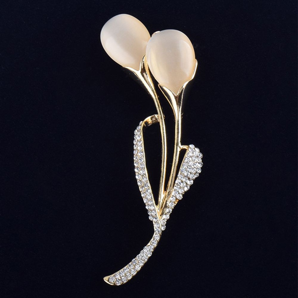 Cài áo hình hoa đính đá