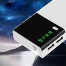 Sạc dự phòng 30000 mAh 2 cổng USB Sạc nhanh,màu trắng nhỏ gọn tiện lợi Tích Hợp Sạc Nhanh Fast Charge