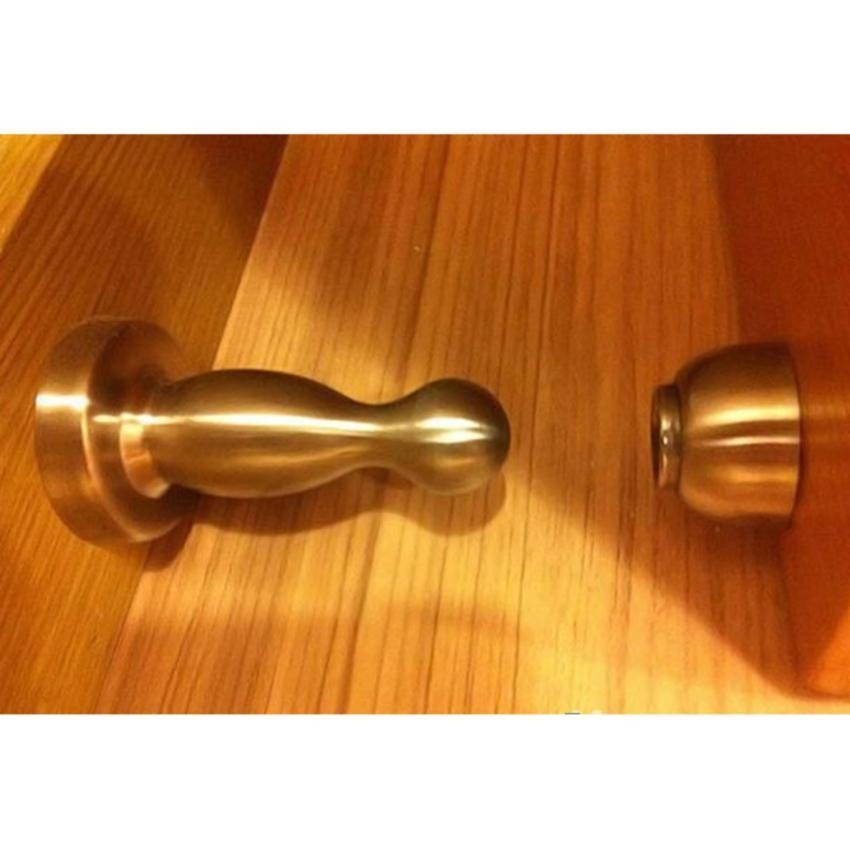 Hít cửa, chặn cửa inox bền đẹp, an toàn cho gia đình bạn