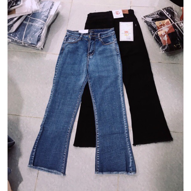 Quần jeans ống loe lửng 9 tấc 3 màu(đen-xanh nhạt-xanh đậm) .