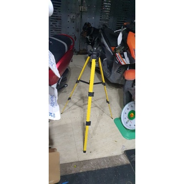 Chân Máy Laser 5 Tia Xanh 1M2