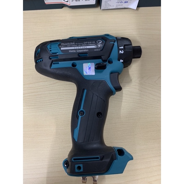 Máy vặn vít 12V Makita DF031DZ