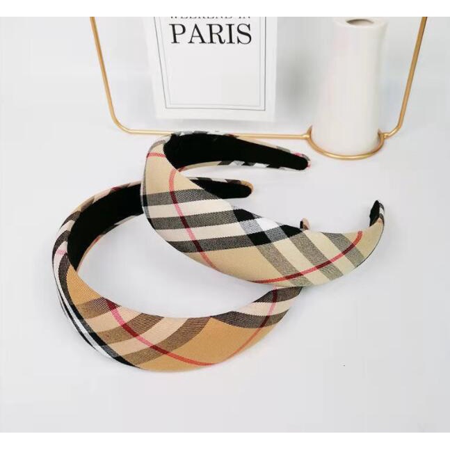 Cài Tóc Burberry Bản Rộng Bằng Da Cho Nữ
