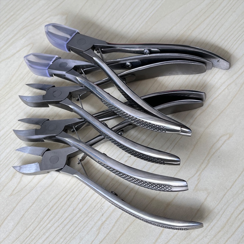 Kìm bấm nanh cho heo bằng thép không gỉ, kìm bấm răng lợn 12cm