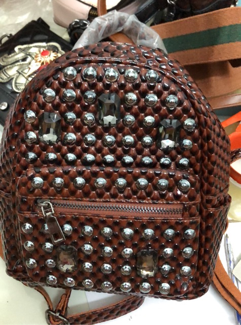 Balo viền bi xuất dư