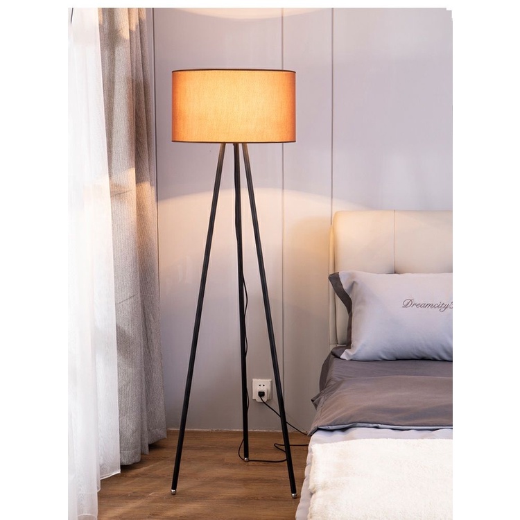 Đèn cây đứng 3 chân, đèn sàn cao cấp sang trọng trang trí nội thất - Kèm bóng LED cao cấp