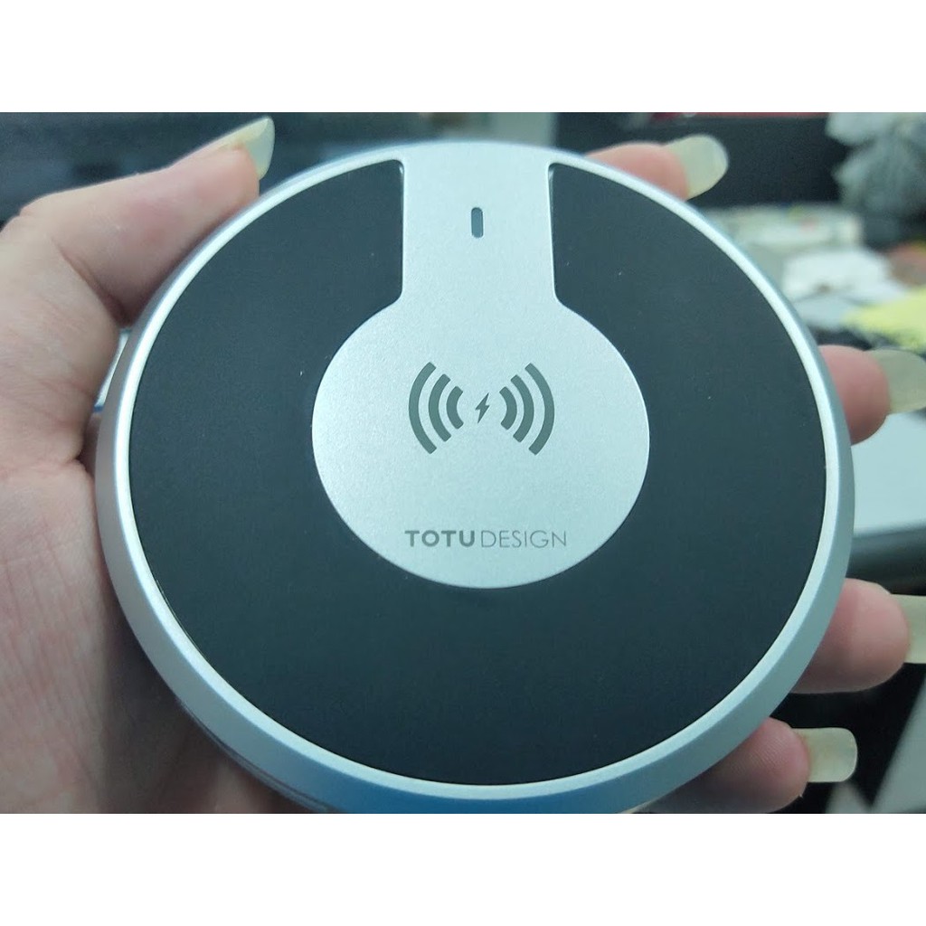 Sạc không dây Totu Wireless WX02 dùng cho iPhone 8, 8 Plus và các dòng máy cao cấp hơn