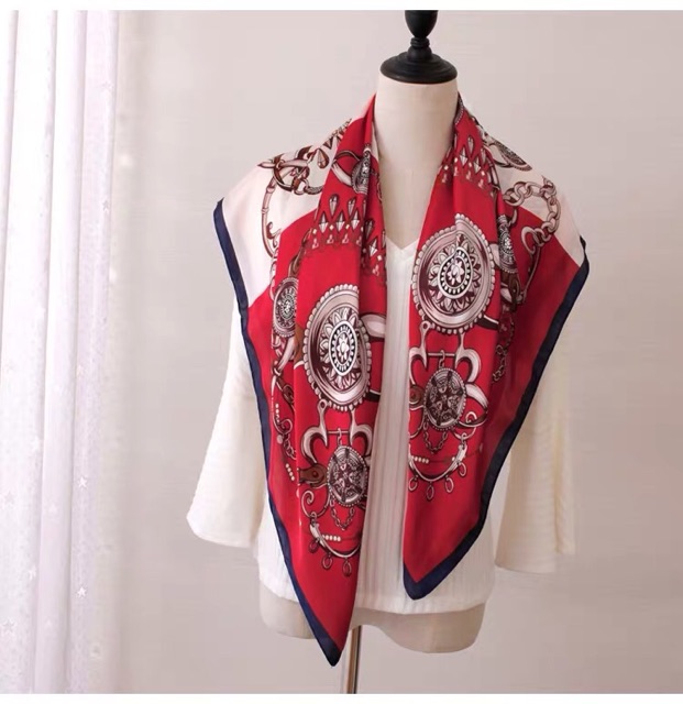 Khăn lụa vuông size 90x90.
