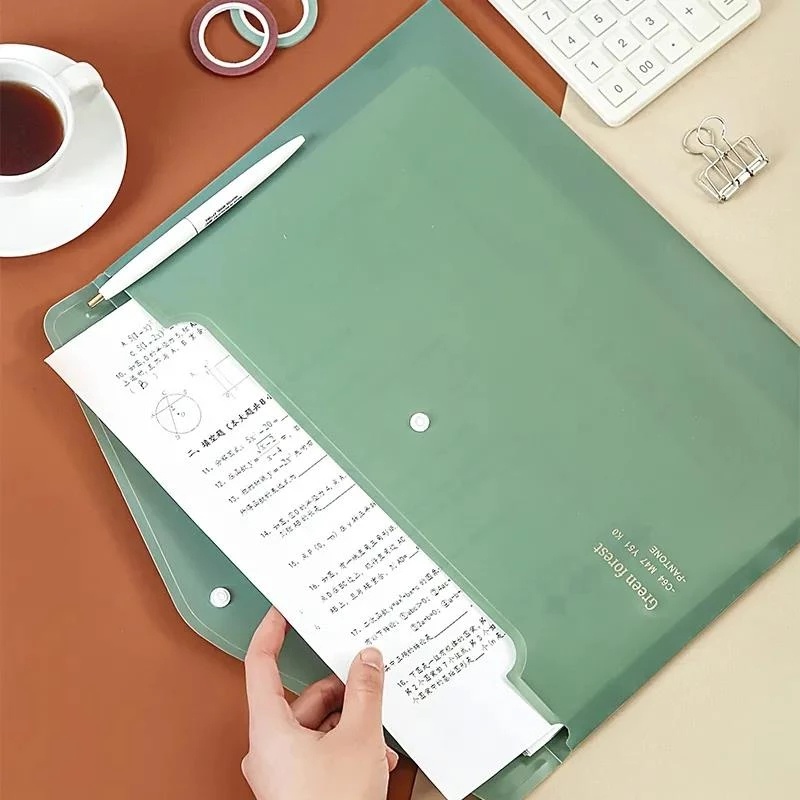 1 túi đựng tài liệu bằng PP chống thấm nước có nút bấm khổ A4