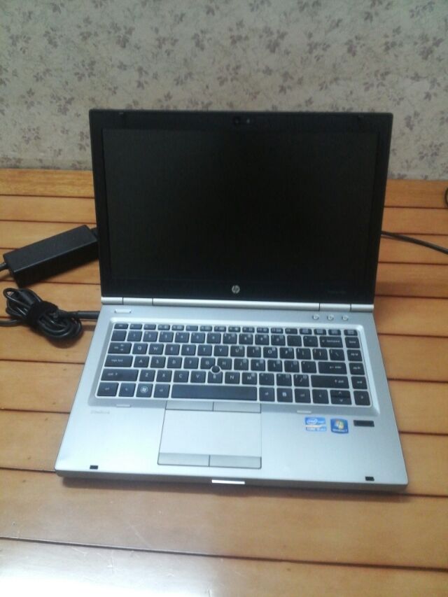 Laptop Hp 8460p (tặng windows và office bản quyền+ tặng chuột hoặc tặng cặp)