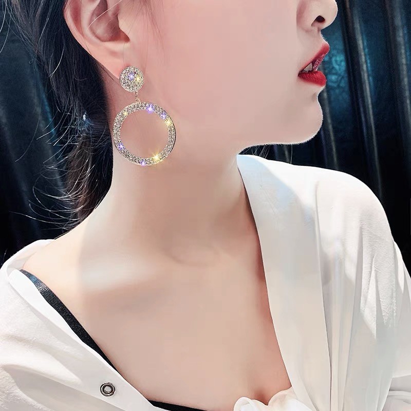 bông tai , khuyên tai hình tròn đính đá siêu sang chảnh